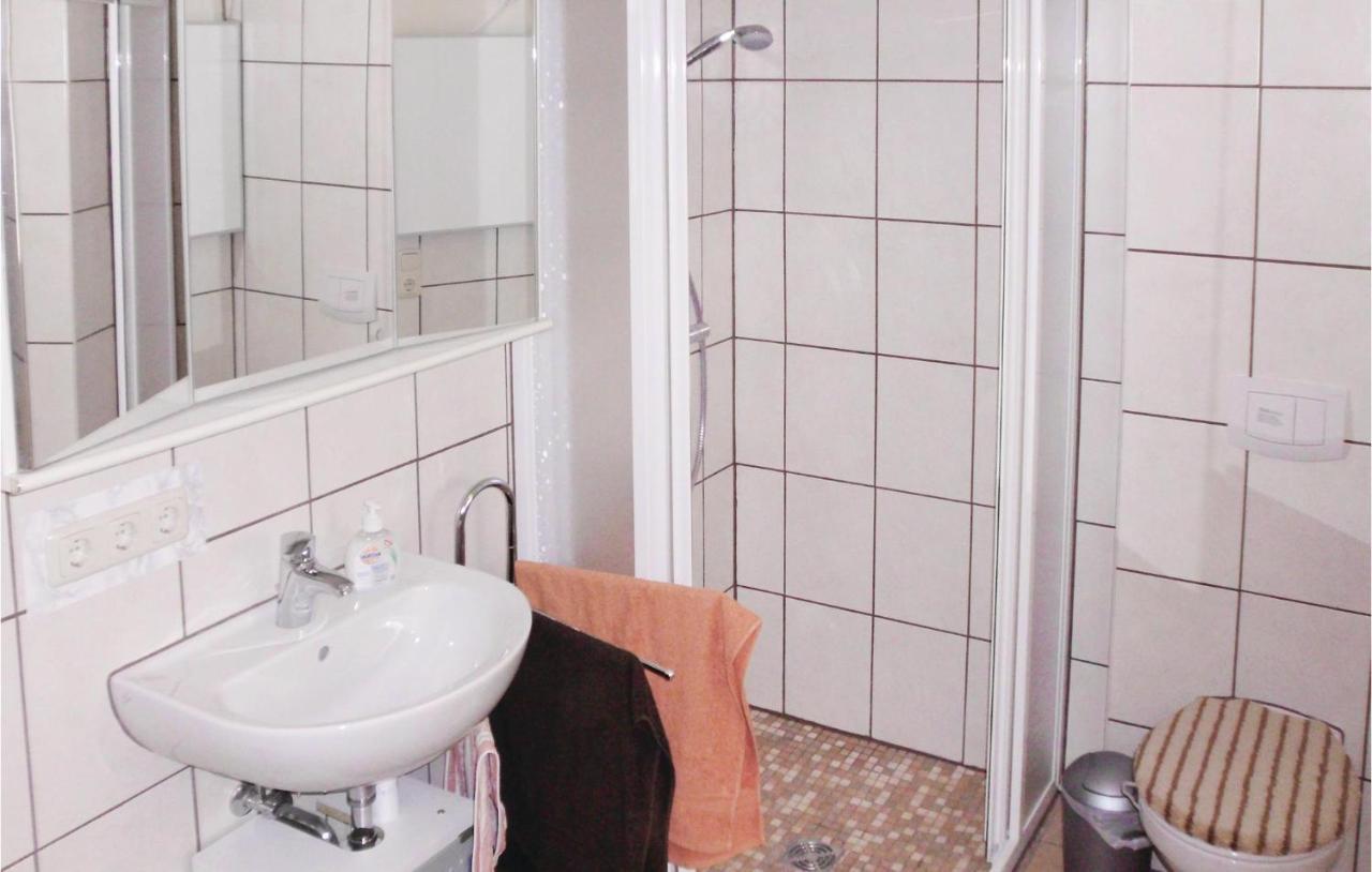 1 Bedroom Amazing Apartment In Settin Exterior foto